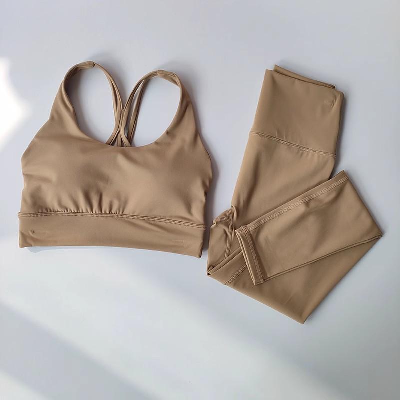 

Nude Yoga Suit Set: Shockproof Sports Bra & Quick-Dry Training Attire for Women Small шоколадний