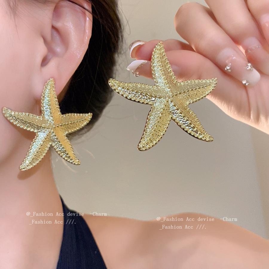 Silver Needle Metal Starfish Folded Earrings Fashion Temperament Earrings Light Luxury Premium Holiday Earrings