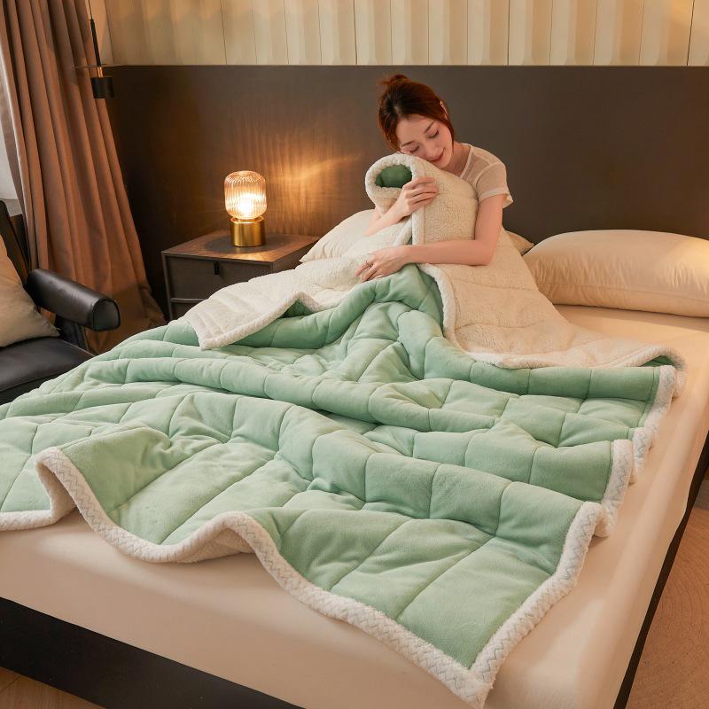 

Ультрамягкое трехслойное стеганое детское флисовое одеяло для осени/зимы 150x200 cm