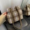 Elegant Plaid Women's Bucket Bag Soft Stylish Crossbody Purse For Casual Outfits