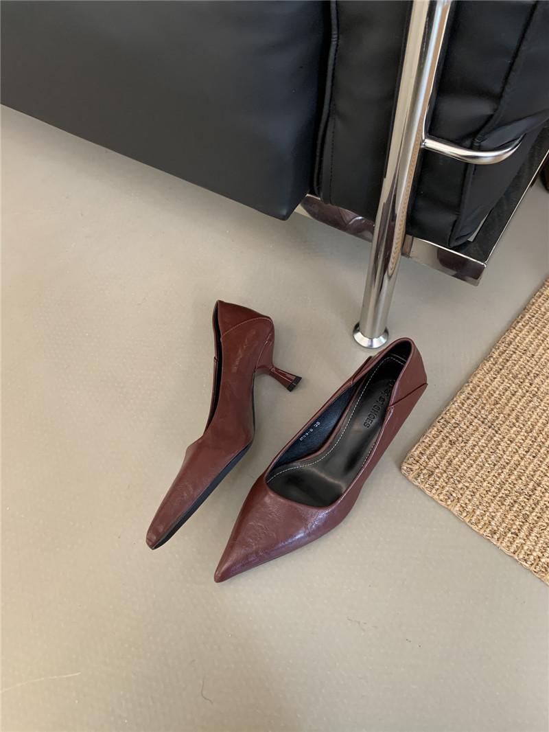 

Нишевые туфли-лодочки на тонком каблуке с леопардовым принтом из замши женские 2025 весна новые корейская версия французский темперамент неглубокий вырез острый нос женская обувь 40 бордовый