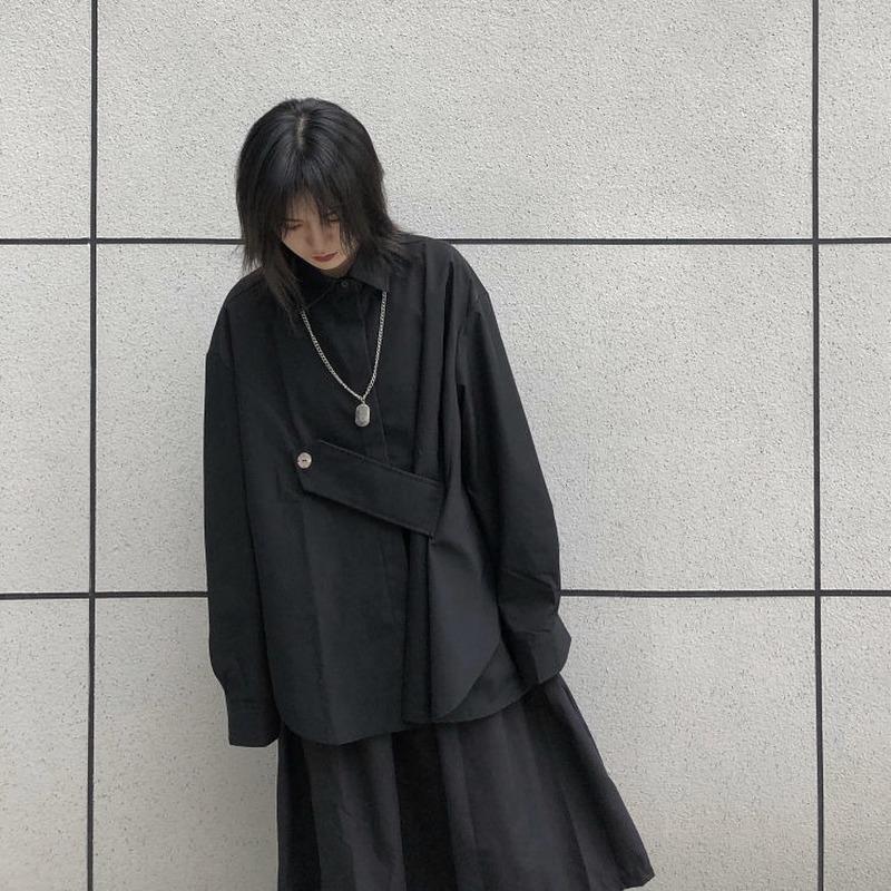 Camicetta da donna asimmetrica stile giapponese Top streetwear punk cool camicia nera oversize manica lunga abbottonatura abiti alternativi