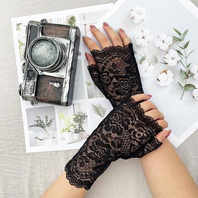 38 Stilar Ihålig Spets Blomma Fisknät Fingerlösa Handskar Eleganta Solskydd Kvinnor Nät Dans Bröllop Vante Handdekoration