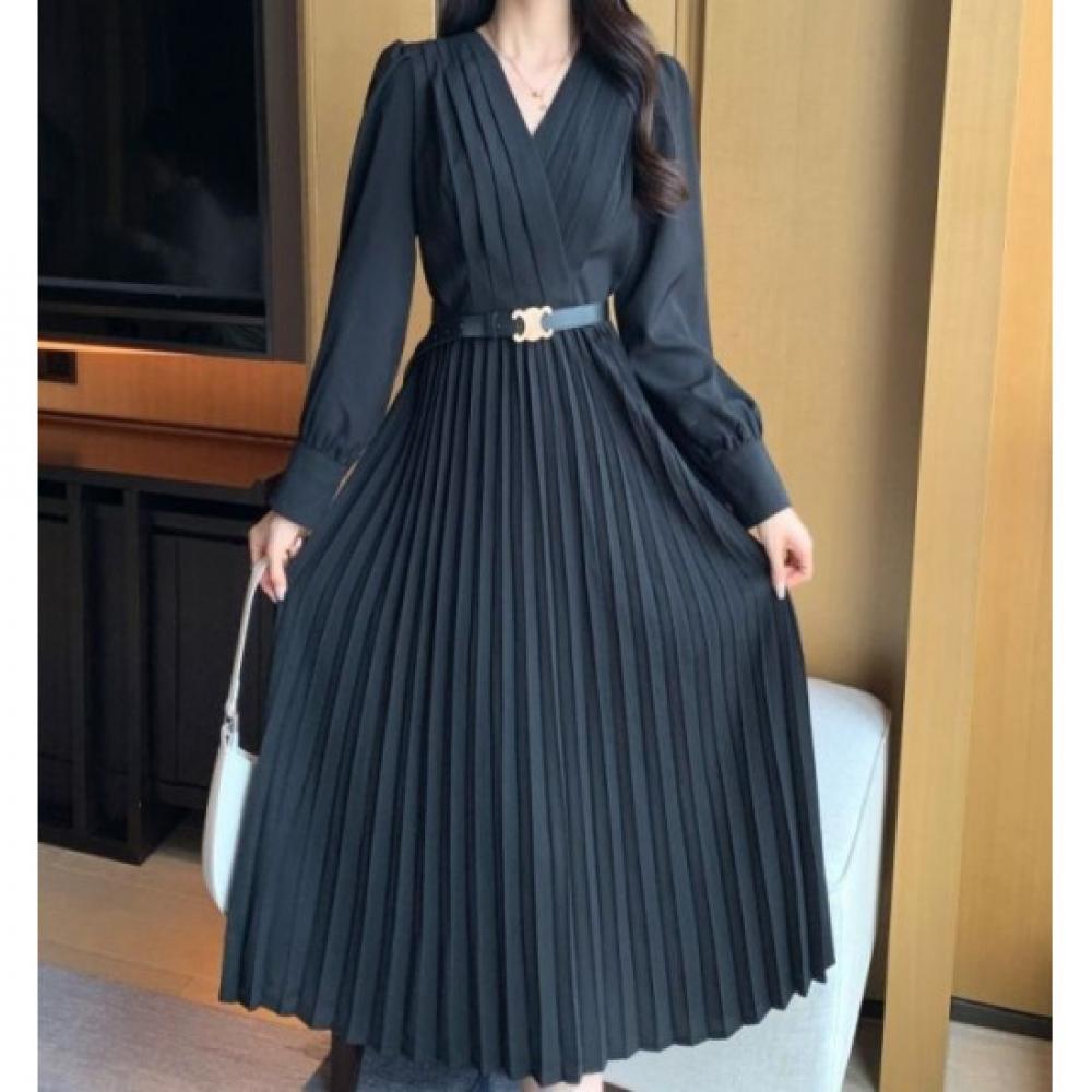 Rellawear V Neck Pleated Dress 2 Colors