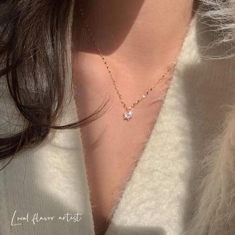 Single Diamond Necklace, Women's Collar Chain, Light Luxury, Niche Design, Gentle Temperament, Simple and Versatile.