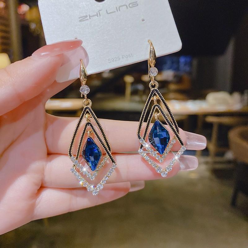 Temperament geometric double-layer rhombus geometric earrings, new personalized Hong Kong style exaggerated long ear hook ear jewelry
