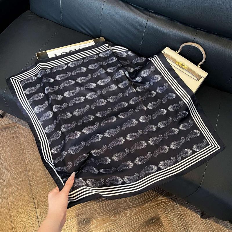New 71 * 71cm Korean version small square scarf women's silk scarf spring and summer thin sunscreen scarf neck protection tied bag headband scarf
