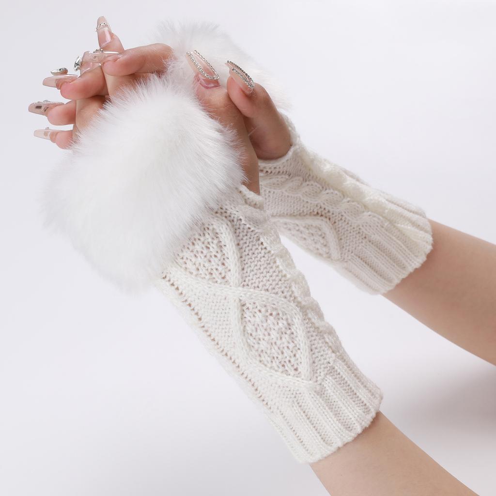 Diamond shaped Short Furry Gloves New Autumn and Winter Woolen Sleeves for Women Fake Sleeves Knitted Warm Fingerless Wrist Arm Sleeves