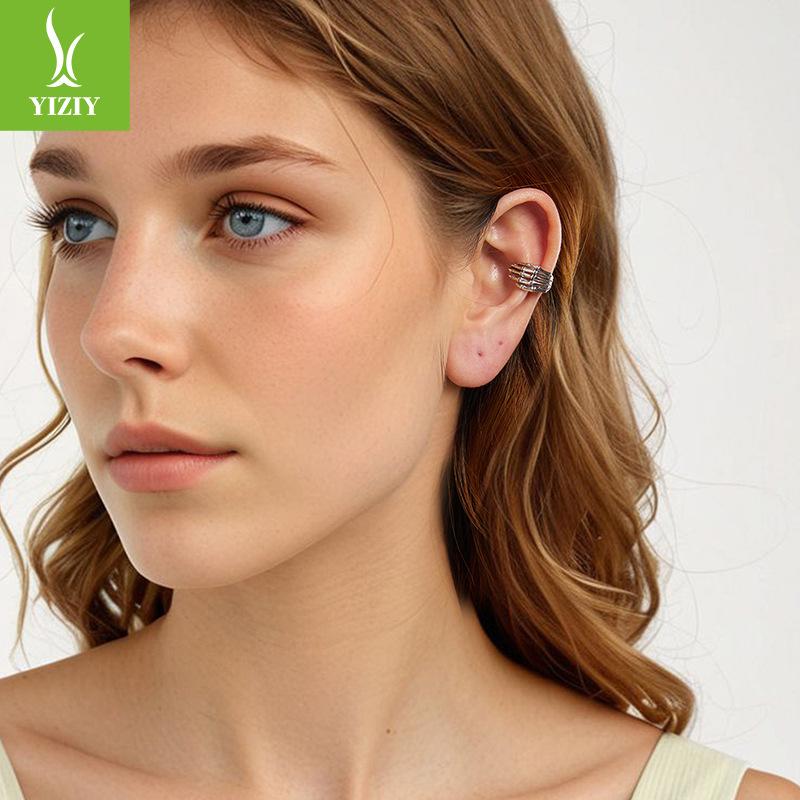 Mysterious Skeleton Hand Ear Bone Clip Without Ear Piercing, Fashionable Personalized S925 Sterling Silver Ear Bone Clip Earrings