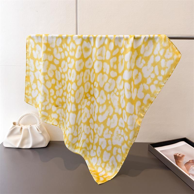 70Cm Square Spring Summer Women Scarf Silk Leopard Print Satin Beach Scarves Shawl Headband Hijab Bandana Wrap Bufanda