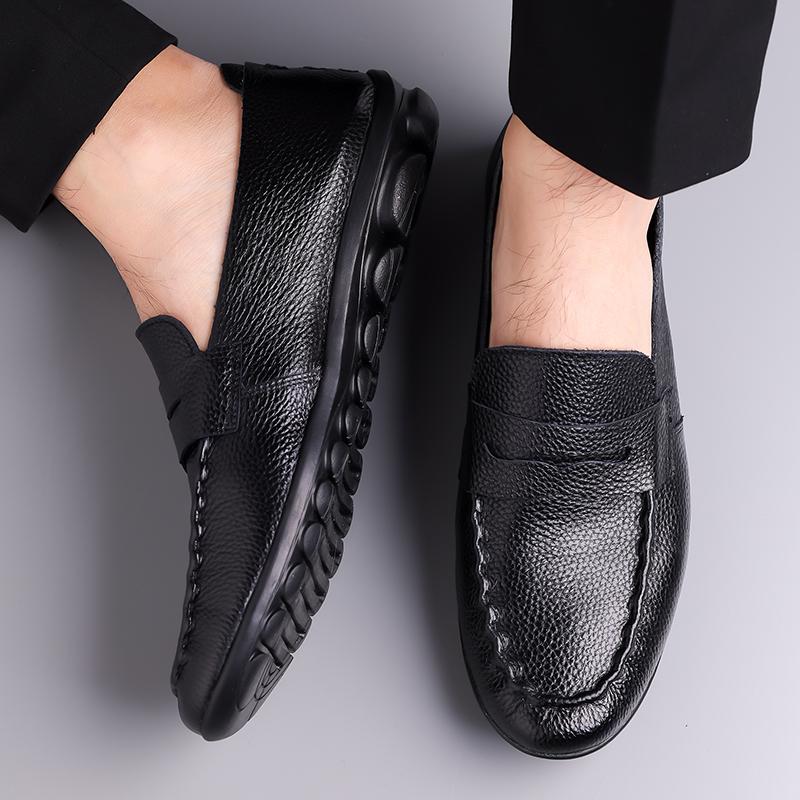 Fashion Flat Bottomed Men's Loafers Leisure and Comfortable Classic Style Black Brown Adult Casual Business Shoes Lightweight New