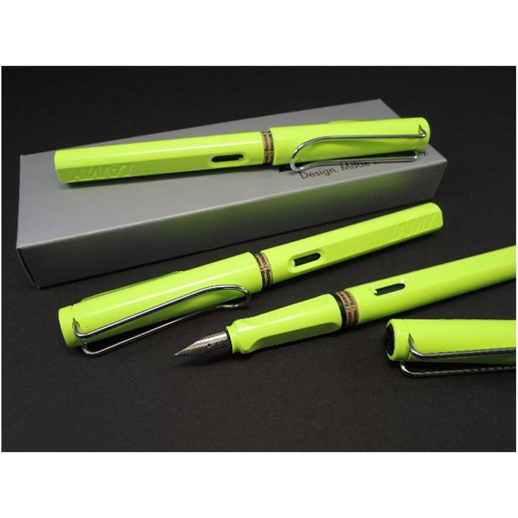 Lamy Safari Fountain Pen Neon Lime M [Limited Edition] (Medium Nib)