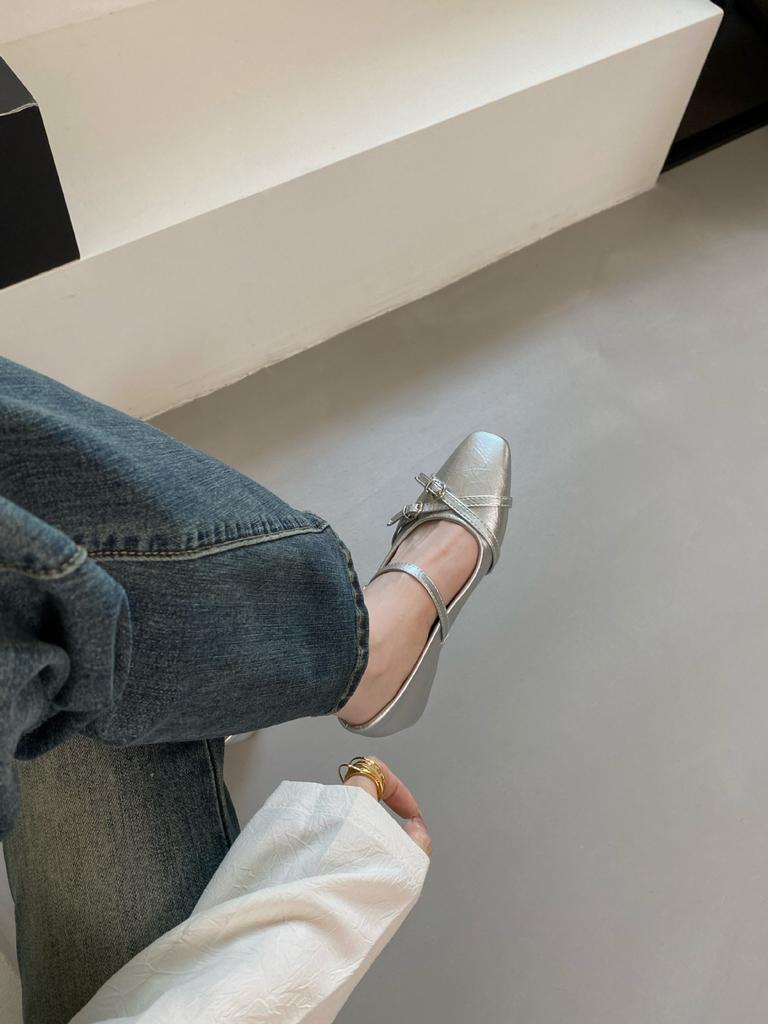 Cross-strap retro single shoes women's French fashion women's shoes soft soles are not tired, and the feet are worn outside. High-end Mary Jane sh