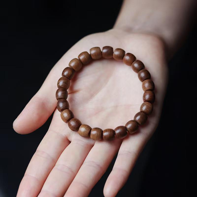 Men's Sandalwood Bracelet - Wenwan Buddhist 108 Barrel Beads Rosary with Milky Fragrance, Retro Design, Sink-Grade Quality.