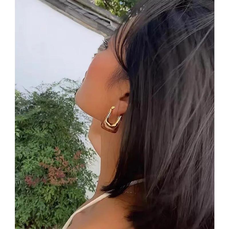 Resin Earrings Women Geometric Irregular Stud Earrings New Trendy Ear Jewelry Party U-shaped Earrings Retro Personality Everything with Niche Earrings