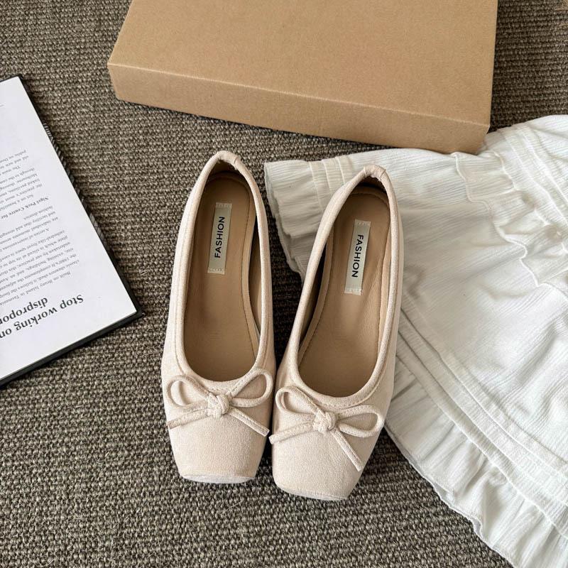 Retro ballet shallow mouth inner height increase single shoes women's 2025 new gentle soft-soled Doudou shoes one pedal ladyshoes