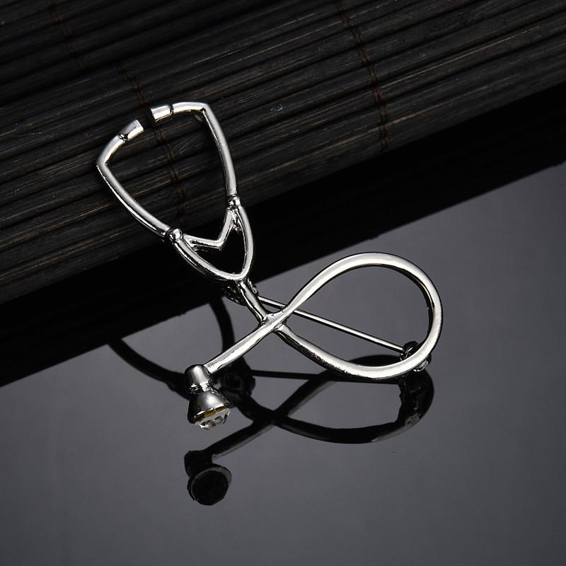 Hohe Qualität 2 Broschen Arzt Krankenschwester Stethoskop Broche Medizinschmuck Emaille Pin Jeansjacken Kragenabzeichen Pin