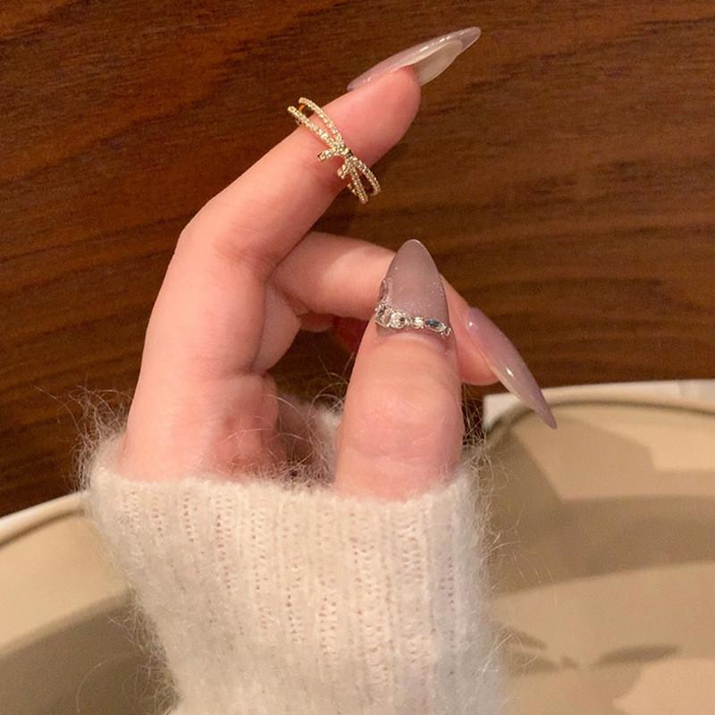 Stylish S925 Silver Bow Tie Pearl Ring For Women Sophisticated Unique Design J5147