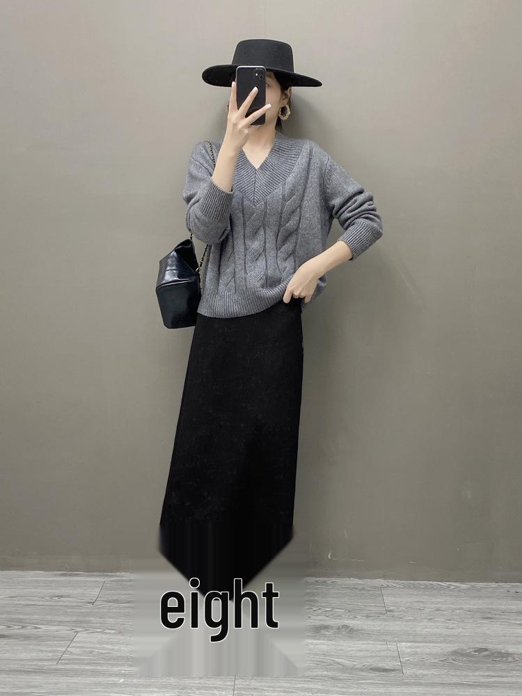 Women's Retro V-Neck Cashmere Sweater - Loose Fit, Cable Knit, Long Sleeve Pullover for Autumn & Winter