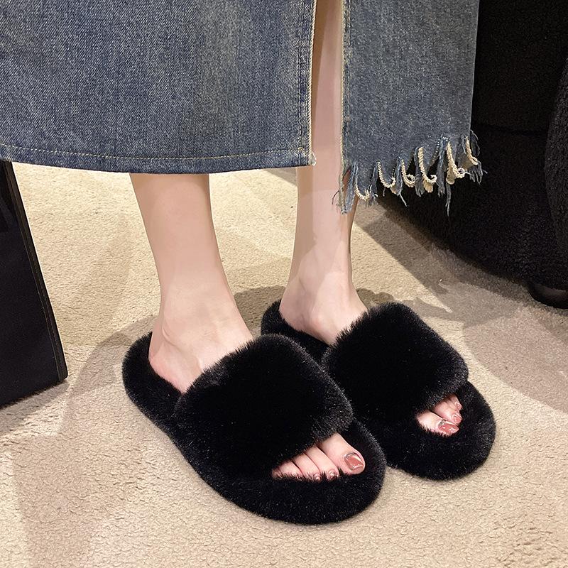 Thick-soled Mao Mao slippers women's outer wear 2025 new autumn and winter Mao Mao shoes home chain stepping on shit feeling one-word cotton drag