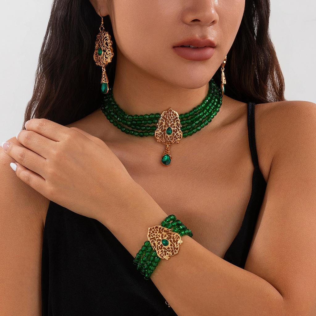 Flerlags perlesmykkesett for kvinner Brud bryllupsbånd Elegante jenter Fargerike perler Anheng Kjede Halskjede Armbånd Ørepyntsett Luksussmykker