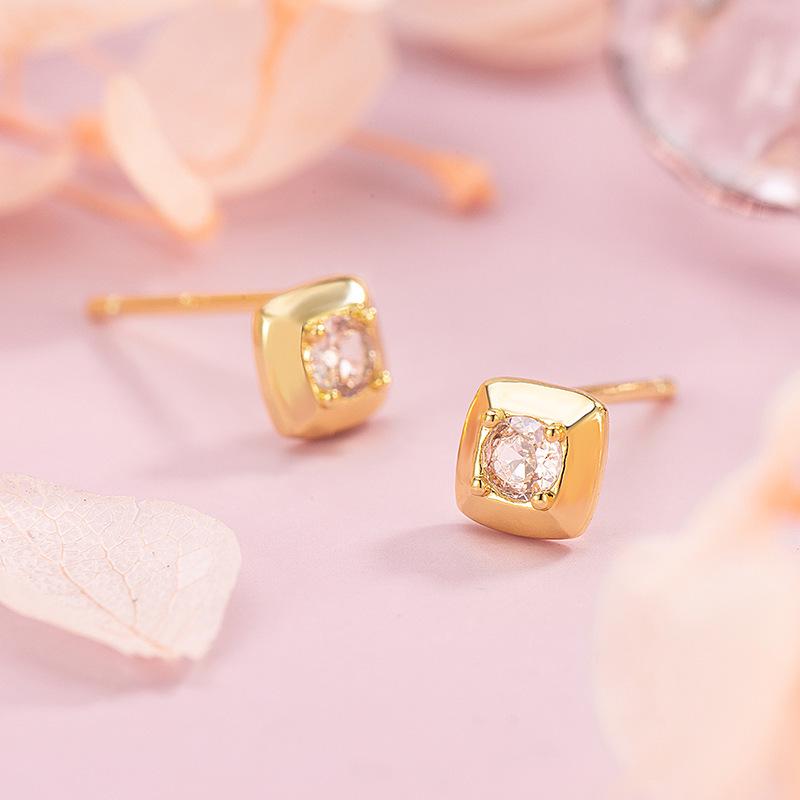 Elegant Geometric Square Stud Earrings for Women - Versatile and Chic