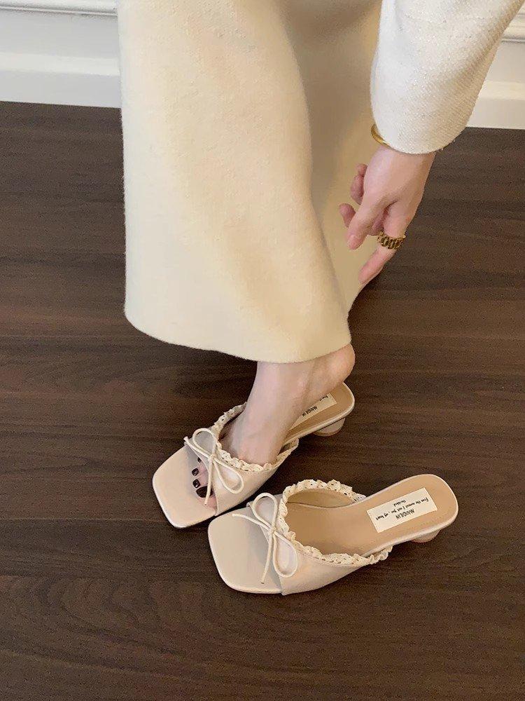 French Elegant Lace Edge One-word Drag Woman 2025 New Korean Version Square Head Bow Outside Wearing Thick Heel Cool Slippers