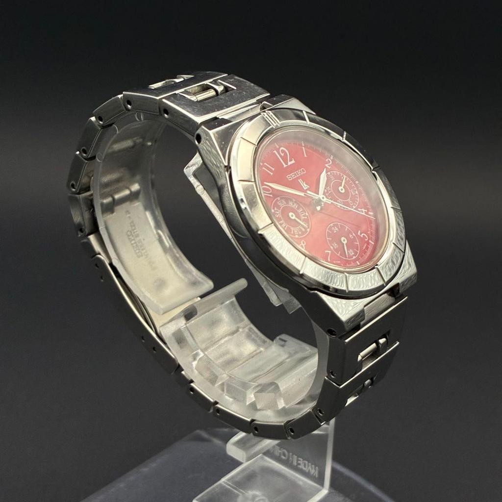 Used [Working/New Battery] SEIKO LUKIA 5Y89-0B30 Red Dial Wristwatch