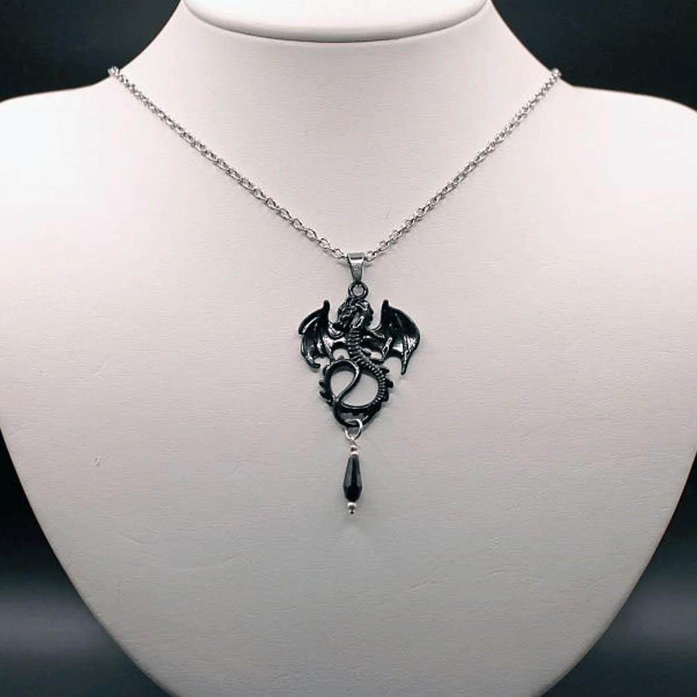 Collana con Ciondolo Drago Nero Gotico Vittoriano - Gioielli in Cristallo Fantasy