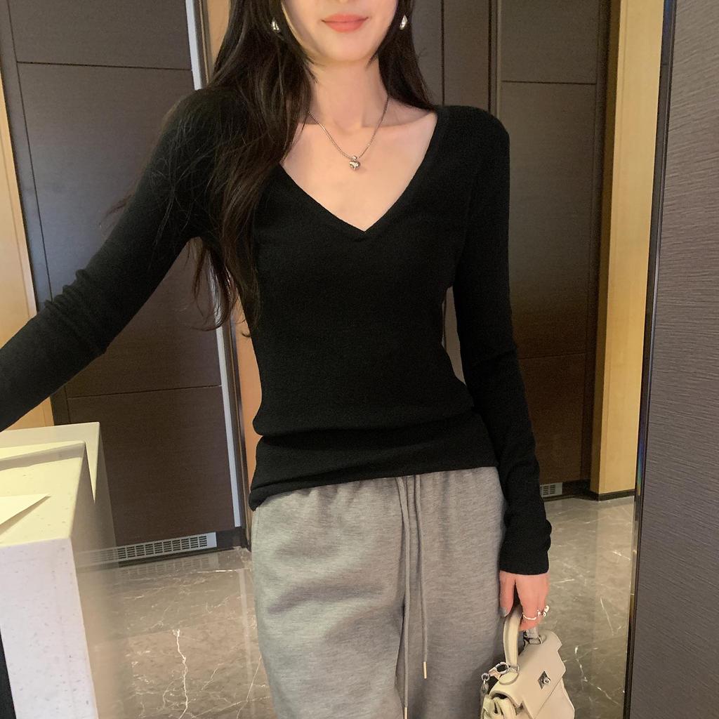 Winter 2025 Women's European-Style Knit Base Layer with Deep V-Neck - Unique and Mature Design
