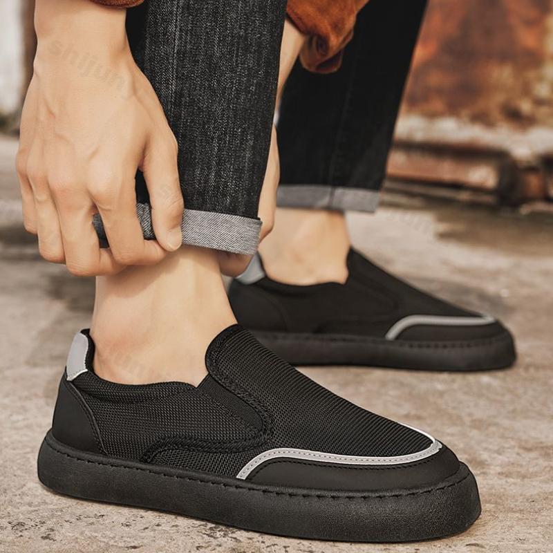 Fashion Breathable Men's Cloth Shoes Lightweight Summer Outdoor Non Slip Casual Flats Vintage Fashion Slip on Comfortable Canvas Shoes