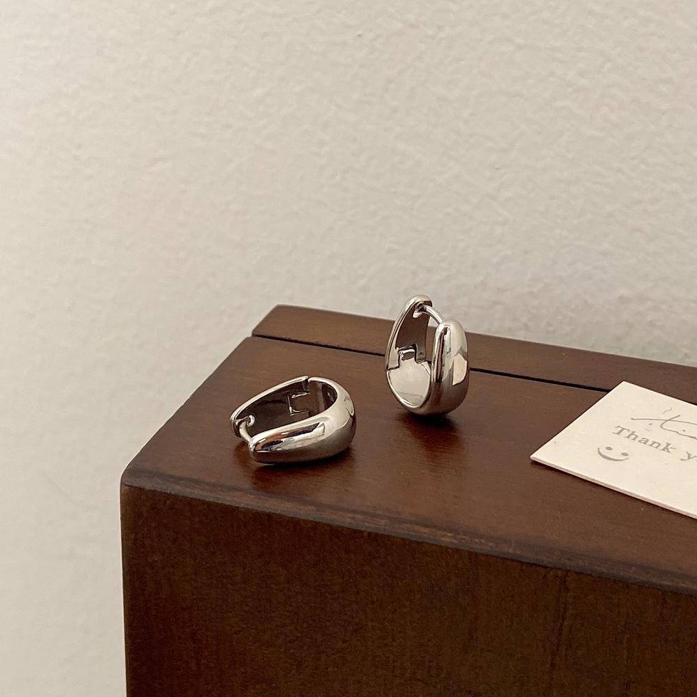 Minimalist Luxury European & American Metal Ear Cuffs and Stud Earrings for Women