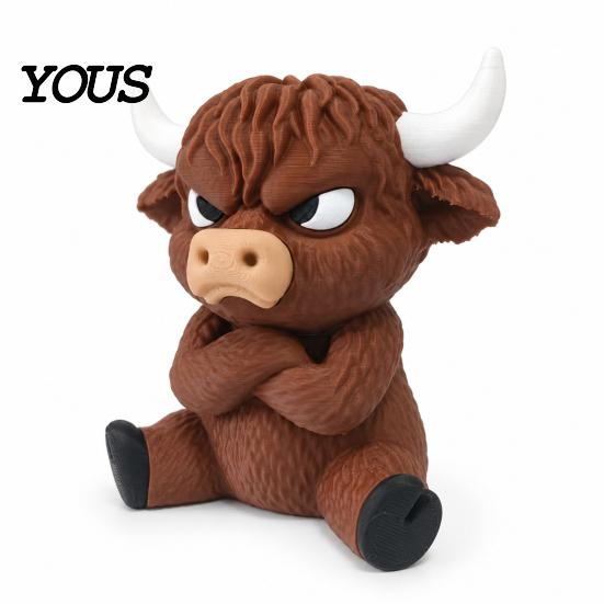 Trendy Animal Figurine 3D Printed Angry Highland Cow Figurine, Cute Attitude Desktop Cool Office Accessories Ornament, Sitting Statue for Home
