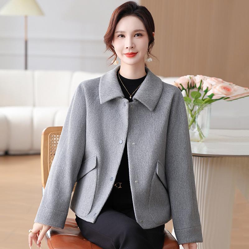 Mom's Elegant Lapel Wool Coat: 2026 Autumn/Winter Short Style for Middle-Aged Women