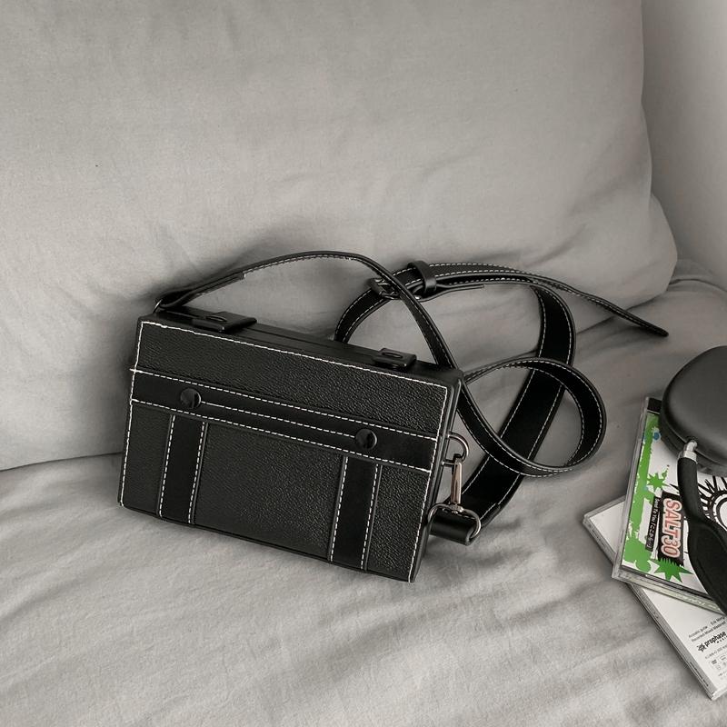 Popular ins niche bag Hong Kong style single shoulder crossbody versatile personalized men's new trendy high-end textured small square bag