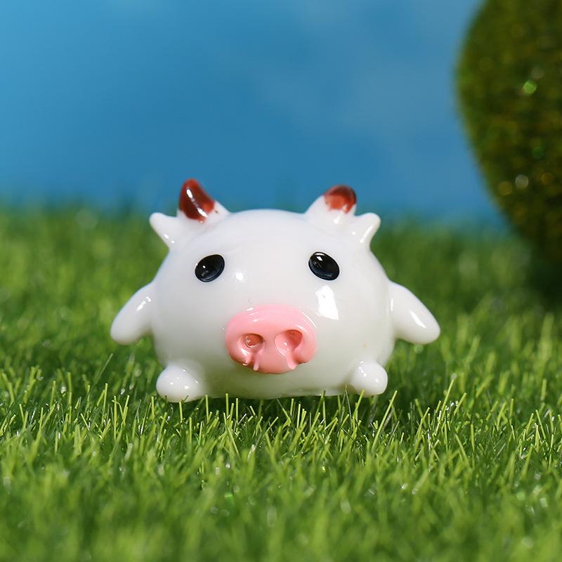 Cartoon Animal Resin Figures: Tiger, Monkey, Pig Mini Ornaments