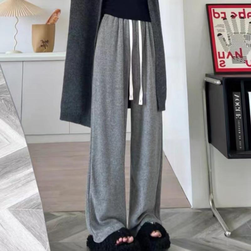 

Knitted wide-leg pants women s autumn and winter high-waisted thin and drape narrow version straight mopping pants soft waxy German velvet towel pants S серый