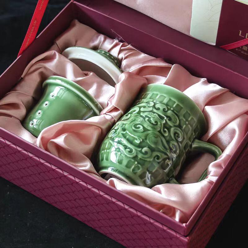 

Qian Tang Xuan Ceramic Three-Piece Teacup Gift Set