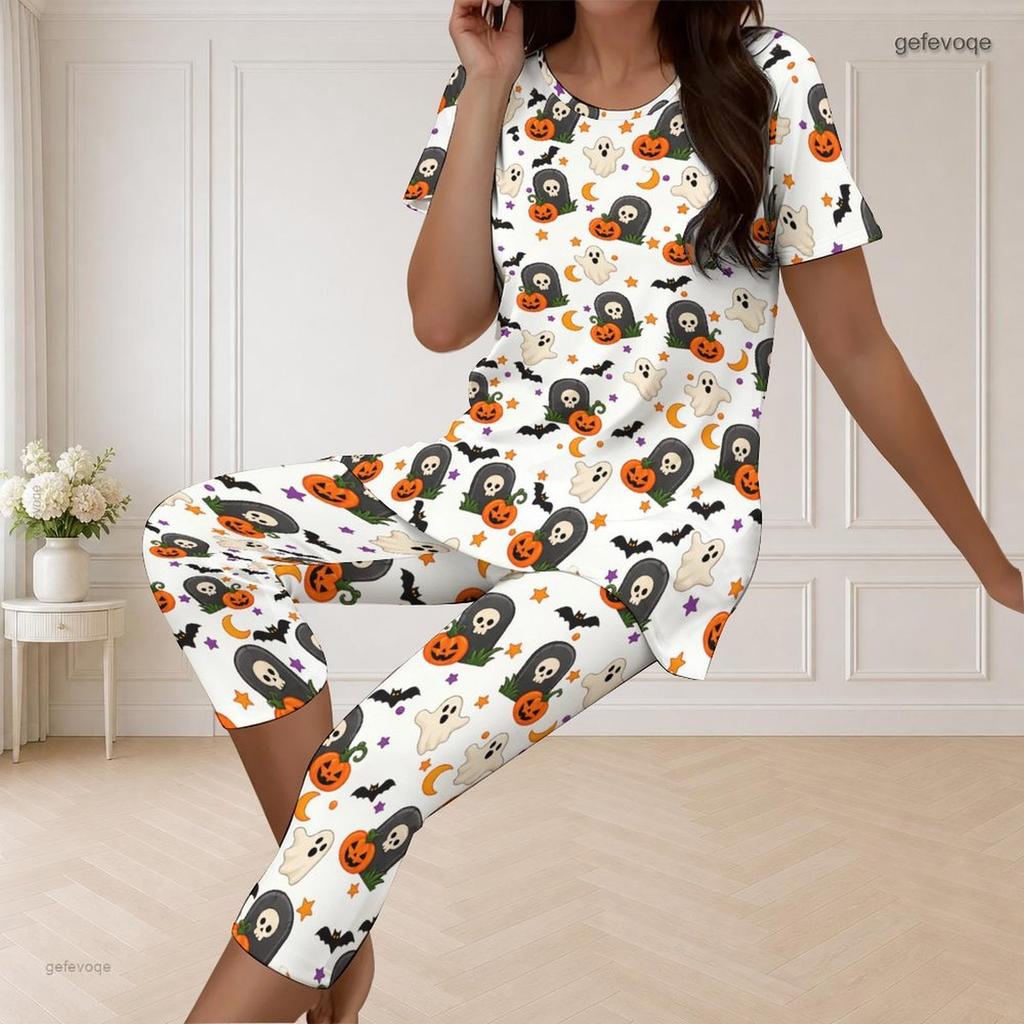 Women Plus Size White Halloween Printed Round Neck Short Sleeve Top Capri Pants Two Piece Pajama Set