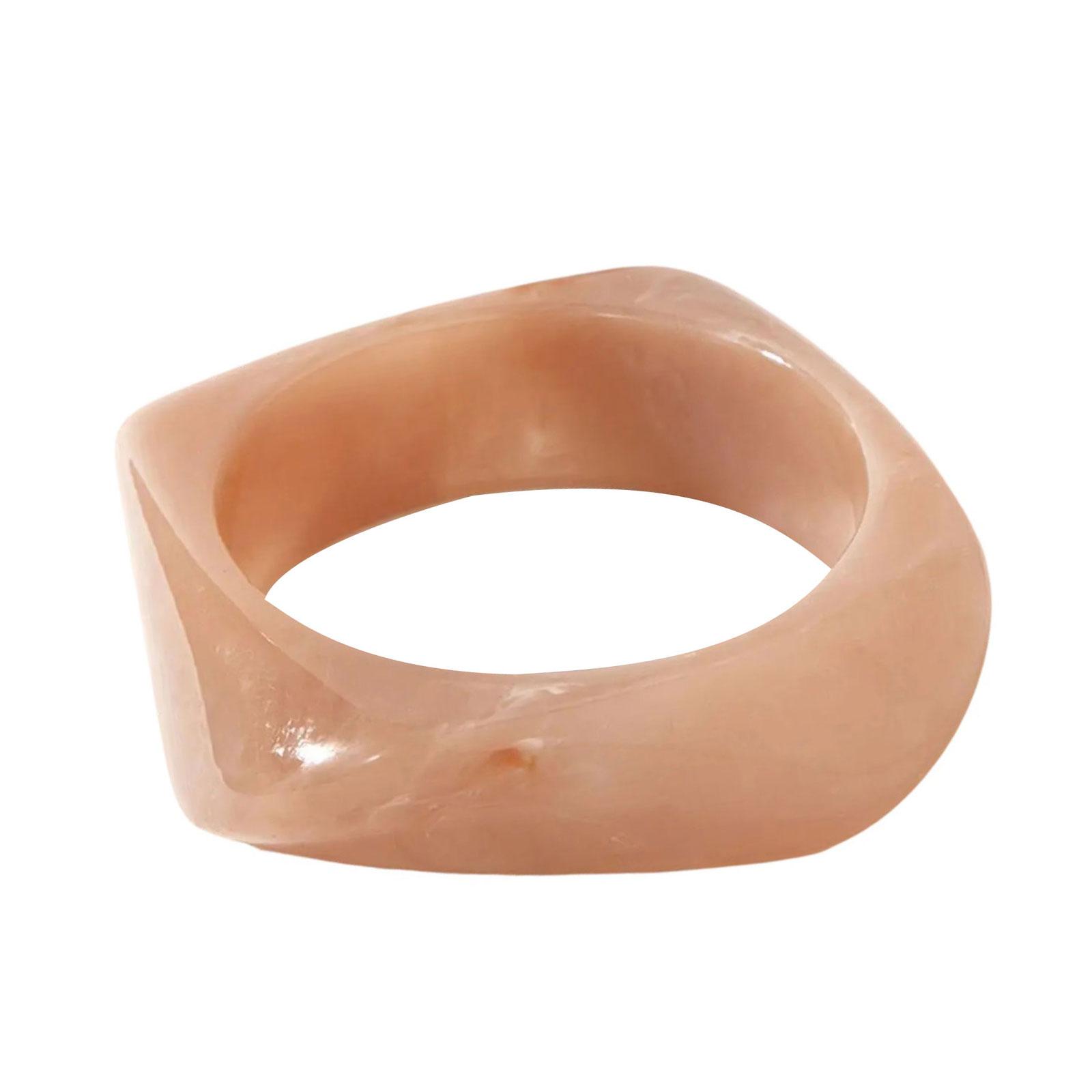 

Модный геометрический браслет ручной работы из прочных железных материалов. Украшение для повседневной носки или для особых случаев. разноцветный