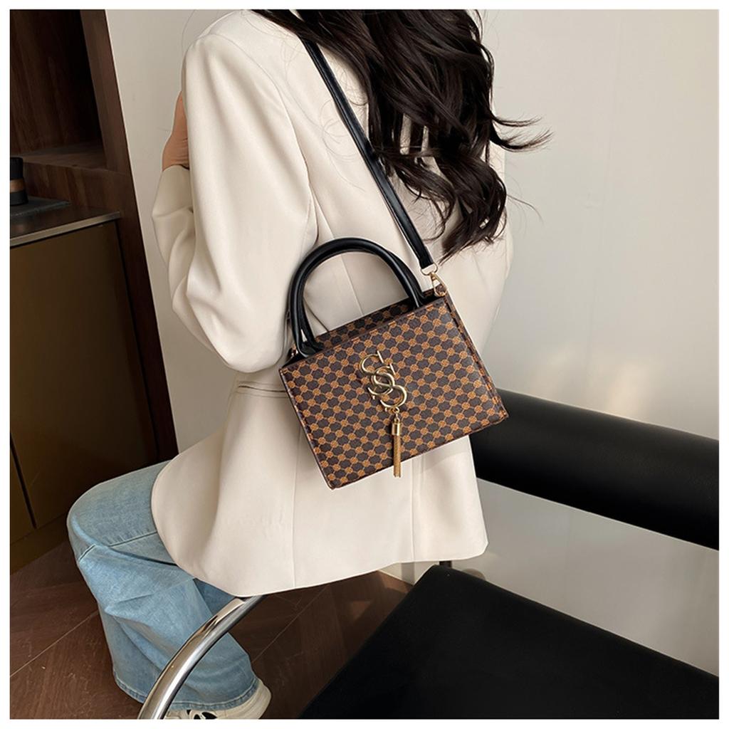 Letter Tassel Trend Fashion Retro Print Fashionable One Shoulder Handbag Small Square Women's Bag