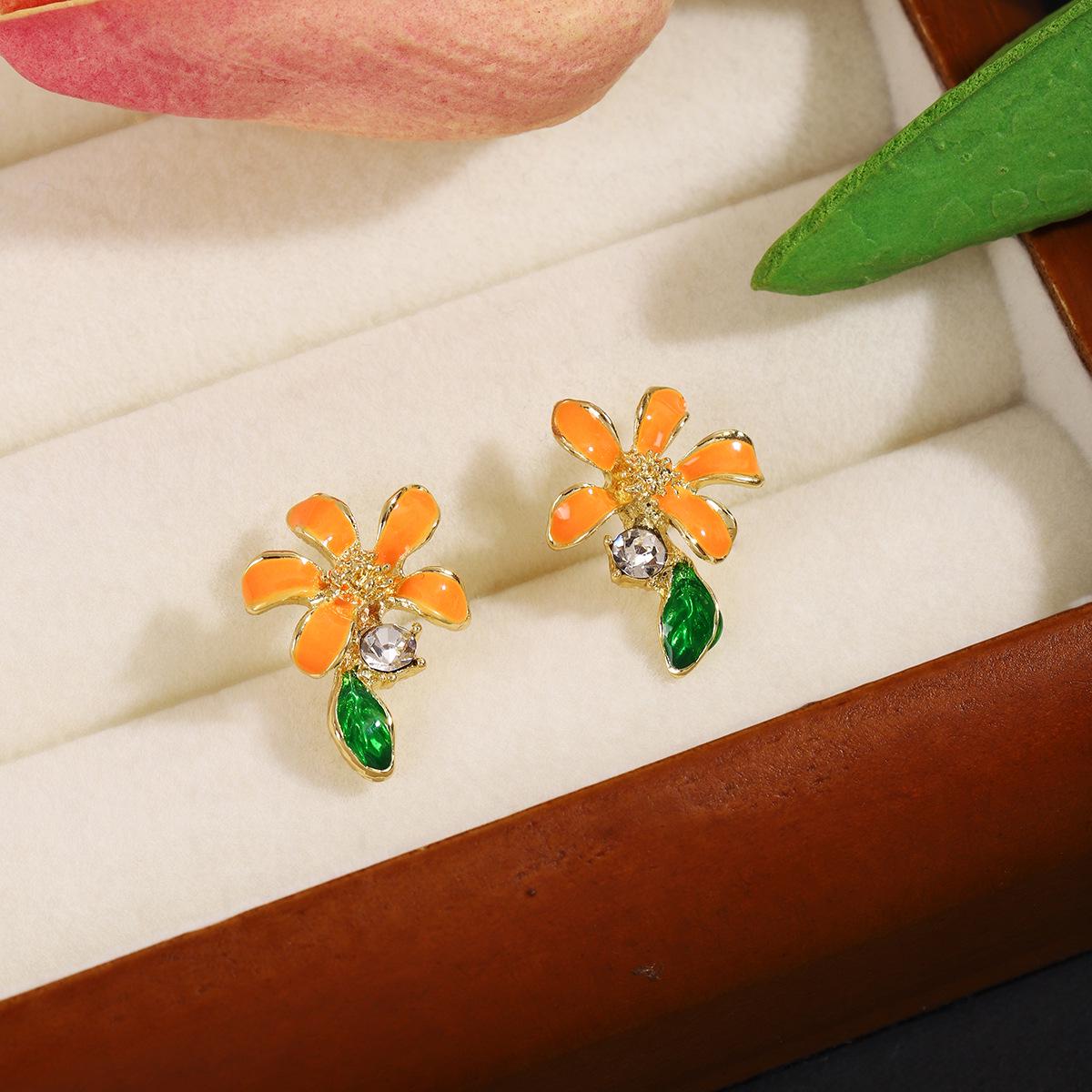 

Summer Silver Needle Orange Flower Rhinestone Earrings for Women