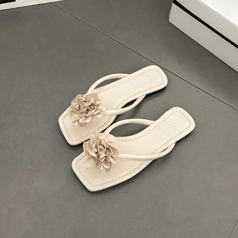 New Seaside Beach Shoes Korean Version of Women's Summer Fashion Flat Bottom Simple Solid Color Pearl Toe Flip-flops Shoes Versatile