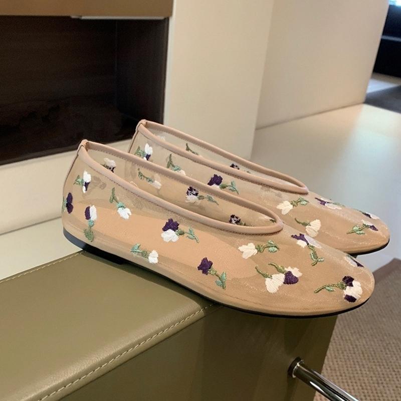 Fashion New Designer Flower Embroider Lace Flat Shoes Woman Soft Bottom Breathable Ballet Flats Round Toe Floral Moccasins Women 2025