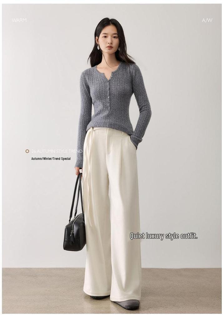 Elegant V-Neck Women's Cashmere Sweater - Cable Knit, Slim Fit, Button-Down, 2026 Autumn/Winter Collection.