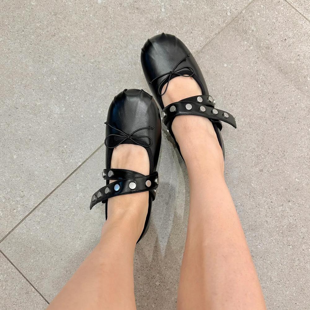 Leather version~ leather retro French rivet bow flat sole shoes women's light ** fork belt Mary Jane women's shoes