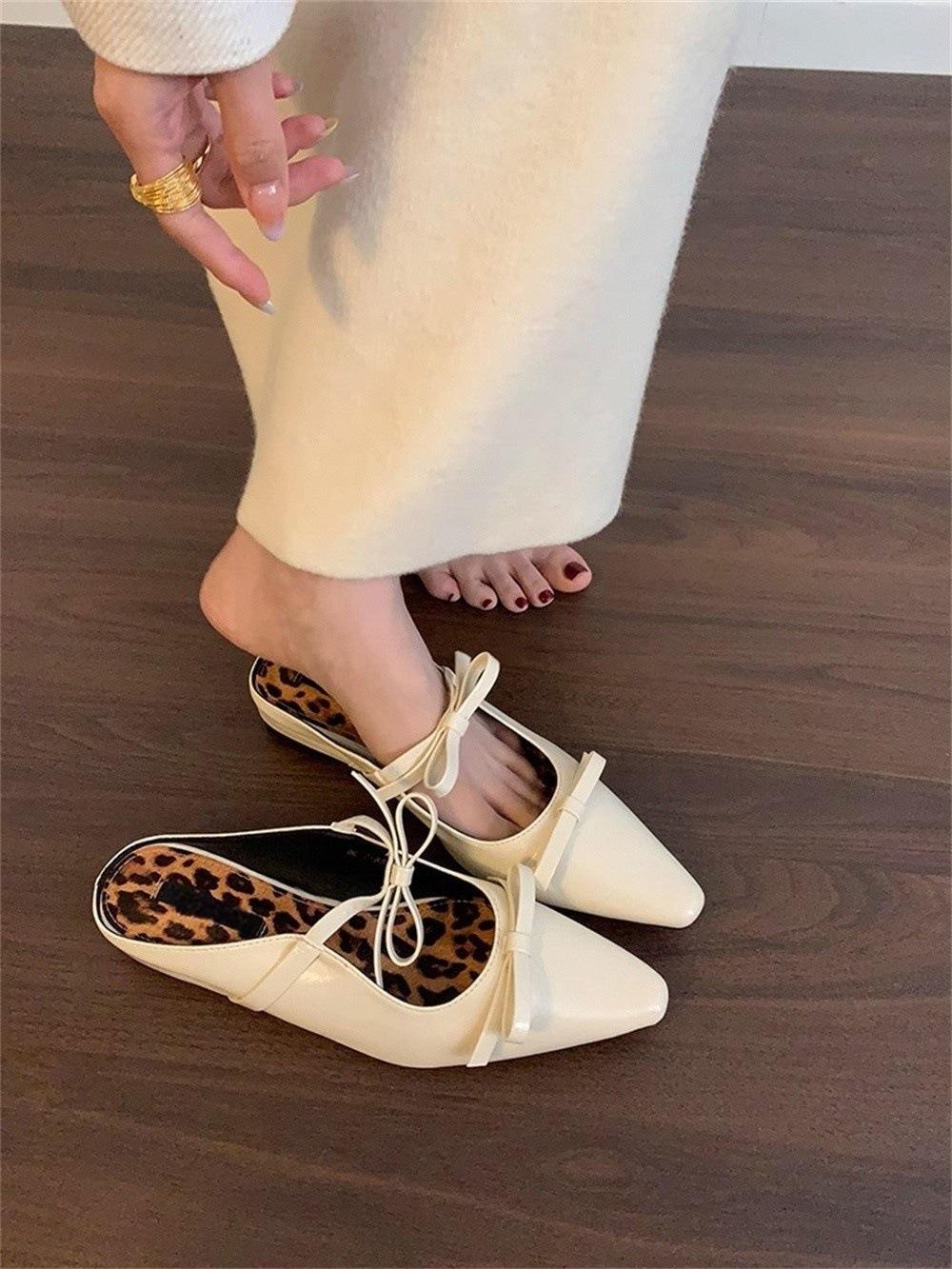 

Гонконгский нишевый модный бант баотоу полушлепанцы женские для улицы лето новые с внутренней танкеткой крутые шлепанцы одинарная обувь 40 бежевый