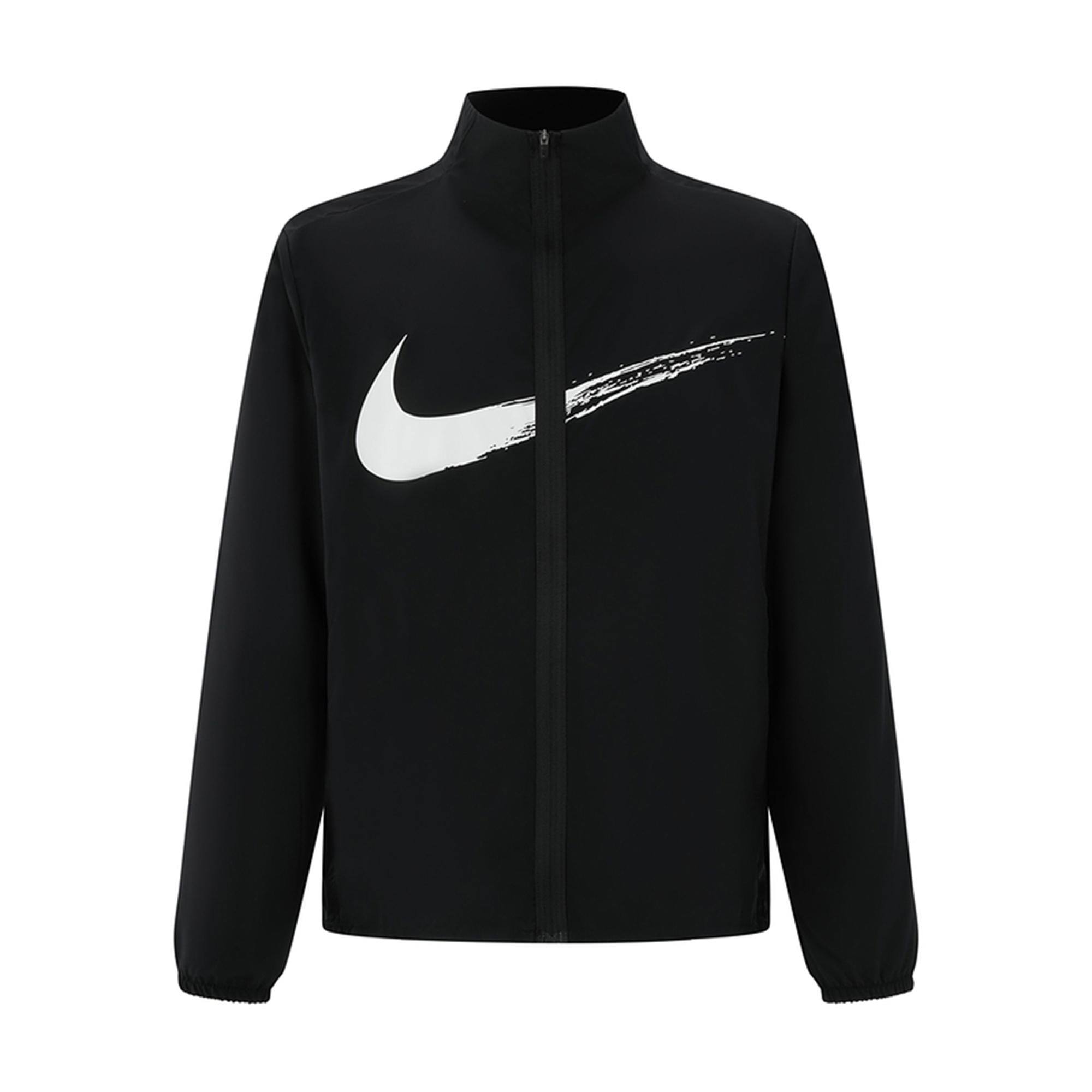 

Новая куртка из коллекции Nike Sports Life Мужская HV0395-010 XL