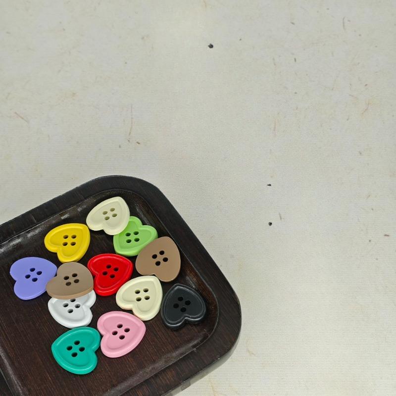 10/20pcs 4-Holes Flatback Buttons Heart Shape Needlework Sewing Button for Clothing DIY Accessories Decorative Craft Supplies