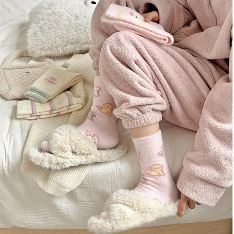 Șosete drăguțe cu dungi groase și călduroase pentru toamnă și iarnă pentru femei, până la jumătatea gambei